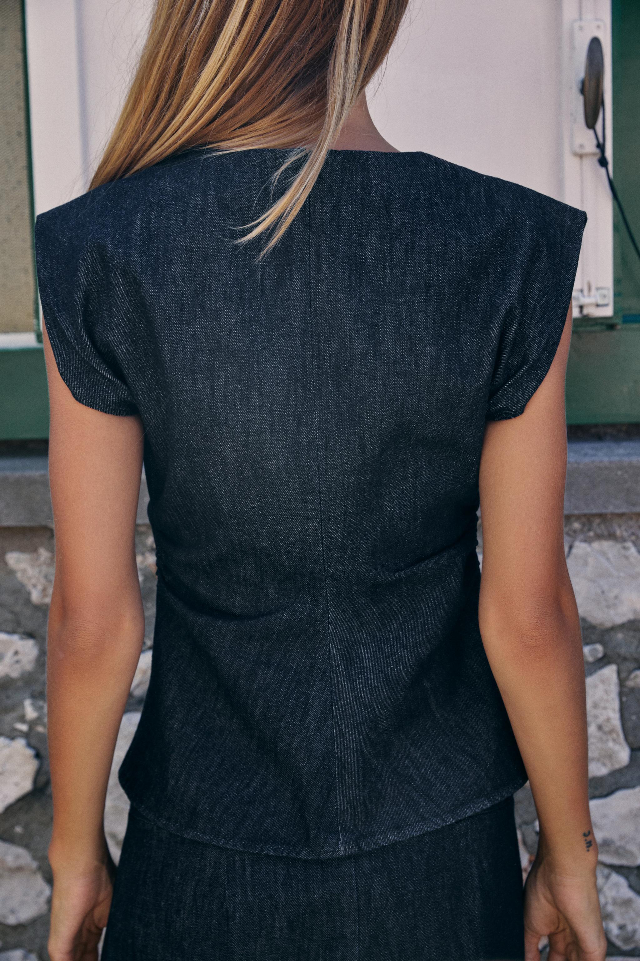 Z1975 DENIM TOP WITH COVERED BUTTONS